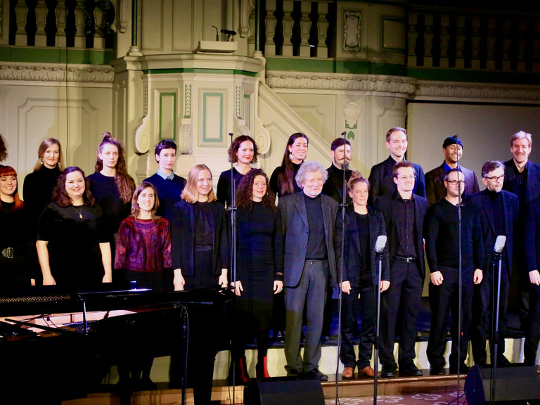 Der Berliner Solistenchor singt in einer Kirche Der Berliner Solistenchor singt in einer Kirche