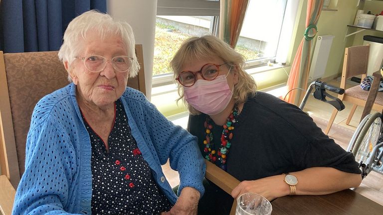 Immanuel Haus am Kalksee - Nachricht - Glückwunsch! Bewohnerin im Immanuel Haus am Kalksee feiert 102. Geburtstag - Hilde Dietrich Immanuel Haus am Kalksee - Nachricht - Glückwunsch! Bewohnerin im Immanuel Haus am Kalksee feiert 102. Geburtstag - Hilde Dietrich