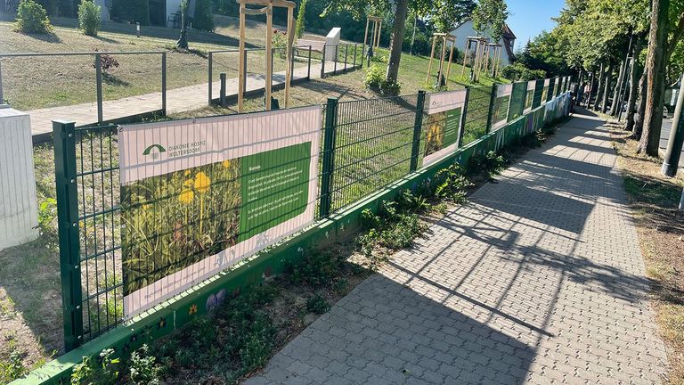 Acht Bildtafeln mit Erklärungen zur Hospizarbeit, Nachrichten, Diakonie Hospiz Woltersdorf