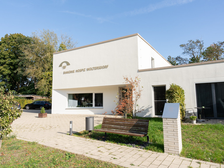 Hausansicht des Diakonie Hospiz Wannsee